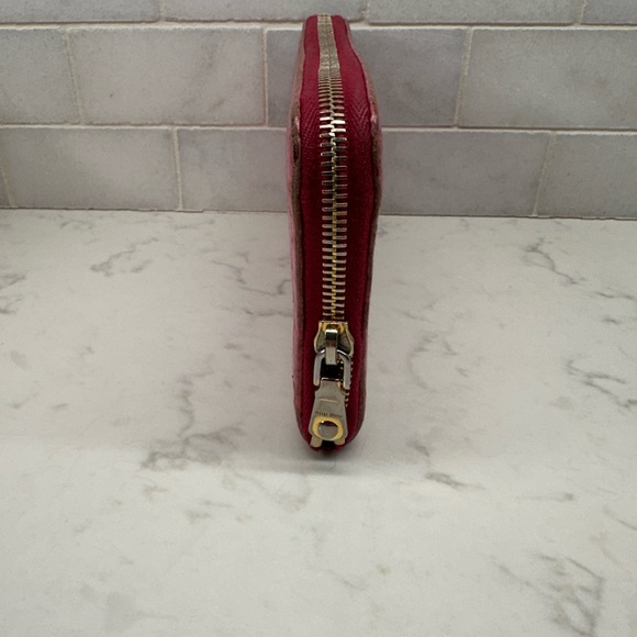 MIU MIU Croc Embossed Pink Leather Long Zip Wallet. Used Authentic - Picture 3 of 9